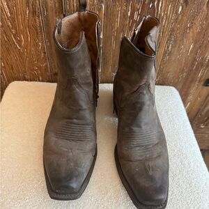 Redneck Riviera Zipper Brown Leather Boots